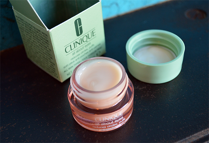 TOP 7 kem mắt giảm thâm quầng tốt cho phụ nữ sau 35