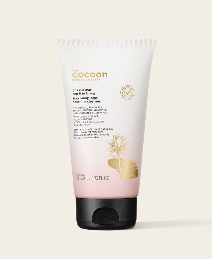 Sữa rửa mặt hoa sen Cocoon 