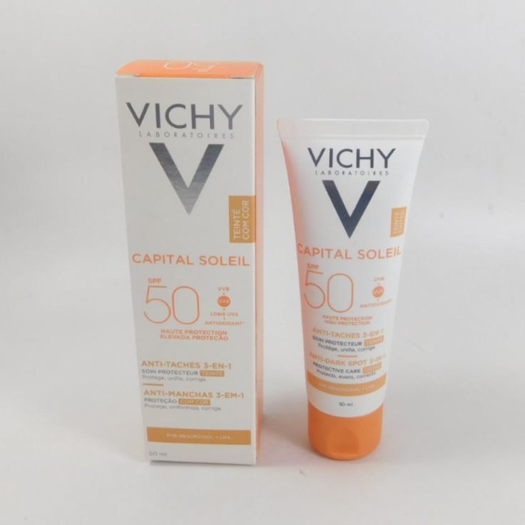 Kem chống nắng Vichy Capital Soleil 3 in 1 Anti Teaches 3-En-1