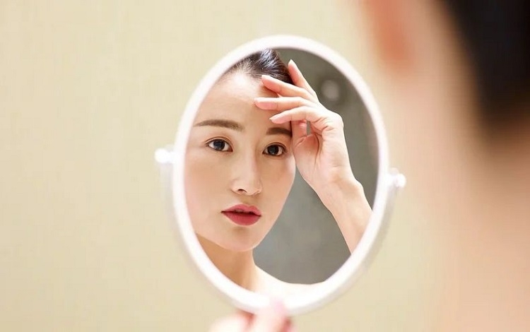 nhìn nhận làn da 